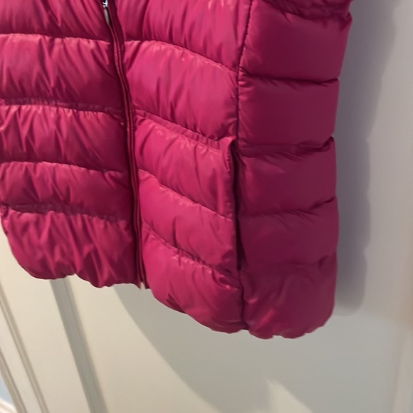 Pink magenta puffer vest - Picture 3 of 5